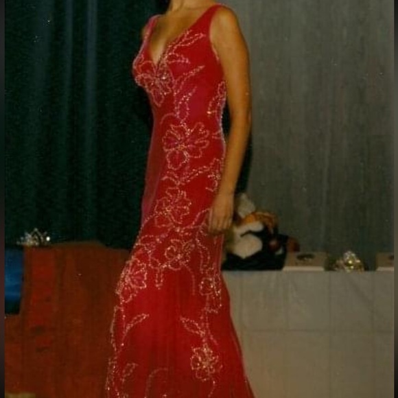 Jovani Pageant Dress Size 6 - Picture 4 of 4